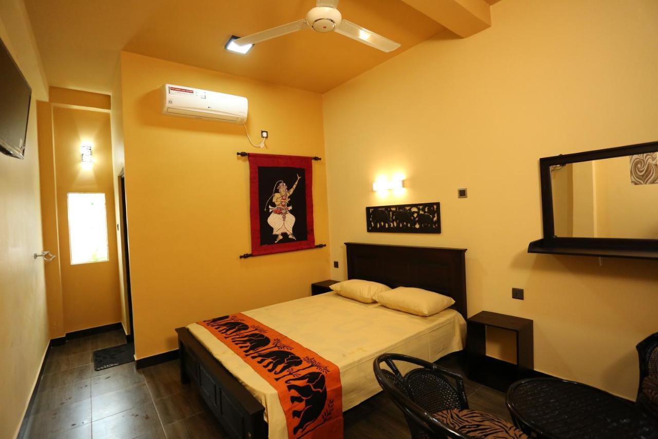 Edwin'S Airport Stay Dalupotha Екстер'єр фото