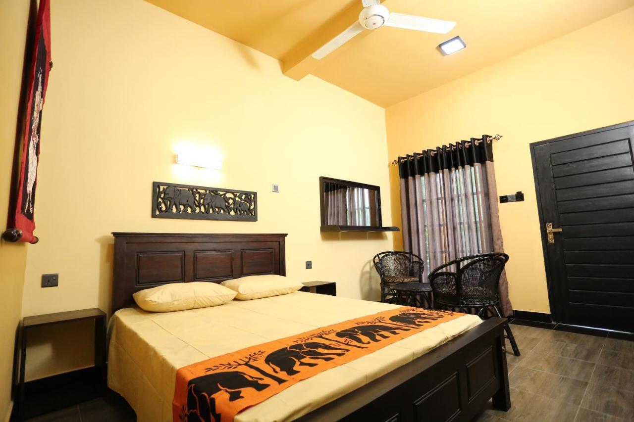 Edwin'S Airport Stay Dalupotha Екстер'єр фото