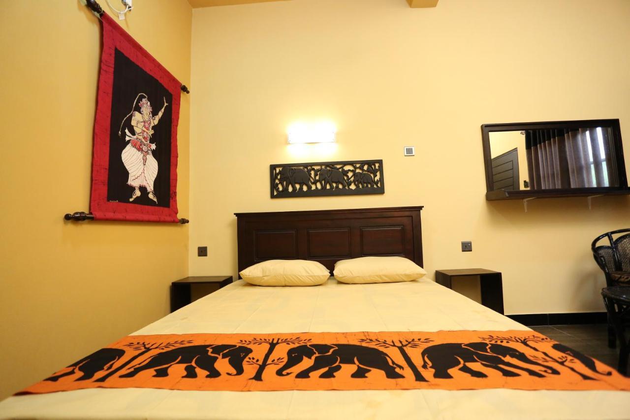 Edwin'S Airport Stay Dalupotha Екстер'єр фото